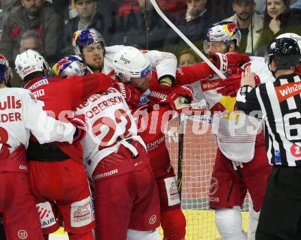 EBEL. Eishockey Bundesliga. EC KAC gegen Salzburg.  Thomas HUndertpfund,  (KAC),    Thomas Raffl  (Salzburg). Klagenfurt, am 31.3.2023.
Foto: Kuess
www.qspictures.net
---
pressefotos, pressefotografie, kuess, qs, qspictures, sport, bild, bilder, bilddatenbank