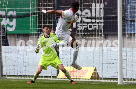 Fussball Bundesliga. SK Austria Klagenfurt gegen Salzburg. Phillip Menzel,   (Klagenfurt),    Adamu Chukwubuike Junior (Salzburg).  Klagenfurt, am 2.4.2023.
Foto: Kuess
---
pressefotos, pressefotografie, kuess, qs, qspictures, sport, bild, bilder, bilddatenbank