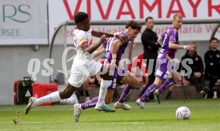 Fussball Bundesliga. SK Austria Klagenfurt gegen Salzburg.  Vesel Demaku,  (Klagenfurt),    Lucas Gourna-Douath  (Salzburg).  Klagenfurt, am 2.4.2023.
Foto: Kuess
---
pressefotos, pressefotografie, kuess, qs, qspictures, sport, bild, bilder, bilddatenbank