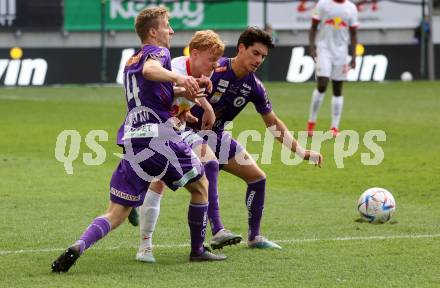 Fussball Bundesliga. SK Austria Klagenfurt gegen Salzburg.  Christopher Cvetko, Sebastian Guerra Soto, (Klagenfurt),  Nicolas Seiwald   (Salzburg).  Klagenfurt, am 2.4.2023.
Foto: Kuess
---
pressefotos, pressefotografie, kuess, qs, qspictures, sport, bild, bilder, bilddatenbank