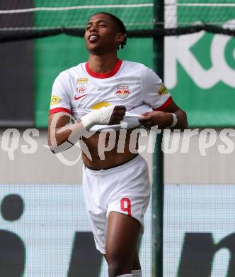 Fussball Bundesliga. SK Austria Klagenfurt gegen Salzburg. Torjubel Adamu Chukwubuike Junior  (Salzburg).  Klagenfurt, am 2.4.2023.
Foto: Kuess
---
pressefotos, pressefotografie, kuess, qs, qspictures, sport, bild, bilder, bilddatenbank