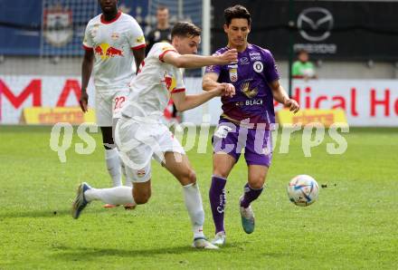 Fussball Bundesliga. SK Austria Klagenfurt gegen Salzburg.  Sebastian Guerra Soto, (Klagenfurt),   Amar Dedic  (Salzburg).  Klagenfurt, am 2.4.2023.
Foto: Kuess
---
pressefotos, pressefotografie, kuess, qs, qspictures, sport, bild, bilder, bilddatenbank