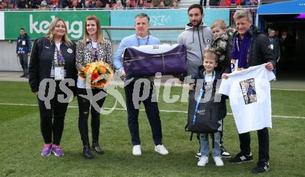 Fussball Bundesliga. SK Austria Klagenfurt gegen Salzburg.  Verabschiedung Markus Pink. Matthias Imhof, Markus Pink, Arno Arthofer (Klagenfurt). Klagenfurt, am 2.4.2023.
Foto: Kuess
---
pressefotos, pressefotografie, kuess, qs, qspictures, sport, bild, bilder, bilddatenbank