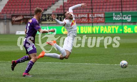 Fussball Bundesliga. SK Austria Klagenfurt gegen Salzburg. Nicolas Binder,  (Klagenfurt),    Strahinja Pavlovic  (Salzburg).  Klagenfurt, am 2.4.2023.
Foto: Kuess
---
pressefotos, pressefotografie, kuess, qs, qspictures, sport, bild, bilder, bilddatenbank