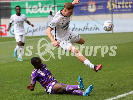 Fussball Bundesliga. SK Austria Klagenfurt gegen Sturm Graz. Solomon Owusu Bonnah,   (Klagenfurt),  Alexander Prass  (Graz).  Klagenfurt, am 16.4.2023.
Foto: Kuess
---
pressefotos, pressefotografie, kuess, qs, qspictures, sport, bild, bilder, bilddatenbank