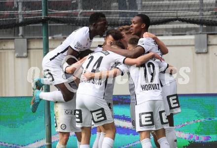 Fussball Bundesliga. SK Austria Klagenfurt gegen Sturm Graz.   Torjubel Emmanuel Esseh Emegha, Tomi Horvat, Amadou Dante  (Graz).  Klagenfurt, am 16.4.2023.
Foto: Kuess
---
pressefotos, pressefotografie, kuess, qs, qspictures, sport, bild, bilder, bilddatenbank