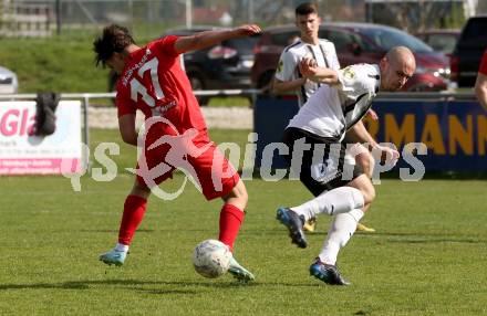 Fussball. Kaerntner Liga. Bleiburg gegen ATSV Wolfsberg.  Nikola Tolimir  (Bleiburg),    Maximilian Sorger (Wolfsberg). Bleiburg 22.4.2023.
Foto: Kuess


---
pressefotos, pressefotografie, kuess, qs, qspictures, sport, bild, bilder, bilddatenbank