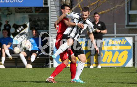 Fussball. Kaerntner Liga. Bleiburg gegen ATSV Wolfsberg.  Adnan Besic  (Bleiburg),    Andraz Paradiz (Wolfsberg). Bleiburg 22.4.2023.
Foto: Kuess


---
pressefotos, pressefotografie, kuess, qs, qspictures, sport, bild, bilder, bilddatenbank