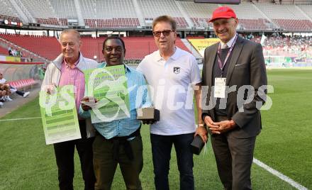 Fussball Bundesliga. SK Austria Klagenfurt gegen SK Rapid Wien.  Walter Ludescher, Kasim Ramadhani, Kurt Widmann, Manfred Mertel (Klagenfurt). Klagenfurt, am 3.6.2023.
Foto: Kuess
---
pressefotos, pressefotografie, kuess, qs, qspictures, sport, bild, bilder, bilddatenbank