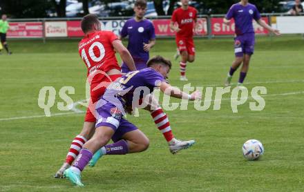 Fussball Kaerntner Liga. SK Austria KLagenfurt Amateure gegen ATSV Wolfsberg. Marcel Roehricht  (Austria Klagenfurt),   Patrick Pfennich  (Wolfsberg). Brueckl, am 9.6.2023.
Foto: Kuess



---
pressefotos, pressefotografie, kuess, qs, qspictures, sport, bild, bilder, bilddatenbank