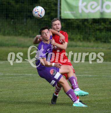 Fussball Kaerntner Liga. SK Austria KLagenfurt Amateure gegen ATSV Wolfsberg.  Marcel Roehricht (Austria Klagenfurt), Hubert Kothmaier   (Wolfsberg). Brueckl, am 9.6.2023.
Foto: Kuess



---
pressefotos, pressefotografie, kuess, qs, qspictures, sport, bild, bilder, bilddatenbank