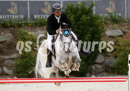 Reiten. Oesterreichische Staatsmeisterschaft. Englbrecht Roland auf Mevisto s Corwinni. St. Margarethen im Lavanttal. Reiterhof Stueckler, am 24.6.2023.
Foto: Kuess
---
pressefotos, pressefotografie, kuess, qs, qspictures, sport, bild, bilder, bilddatenbank