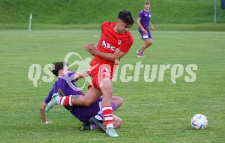 Fussball Kaerntner Liga. SK Austria KLagenfurt Amateure gegen ATSV Wolfsberg. Bego Kujrakovic (Austria Klagenfurt),  Denin Begic  (Wolfsberg). Brueckl, am 9.6.2023.
Foto: Kuess



---
pressefotos, pressefotografie, kuess, qs, qspictures, sport, bild, bilder, bilddatenbank