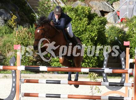 Reiten. Oesterreichische Staatsmeisterschaft. Joerg Domaingo auf Lady D elle KES. St. Margarethen im Lavanttal. Reiterhof Stueckler, am 24.6.2023.
Foto: Kuess
---
pressefotos, pressefotografie, kuess, qs, qspictures, sport, bild, bilder, bilddatenbank