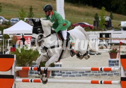 Reiten. Oesterreichische Staatsmeisterschaft.   Dieter Koefler auf Upgrade. Margarethen im Lavanttal. Reiterhof Stueckler, am 24.6.2023.
Foto: Kuess



---
pressefotos, pressefotografie, kuess, qs, qspictures, sport, bild, bilder, bilddatenbank