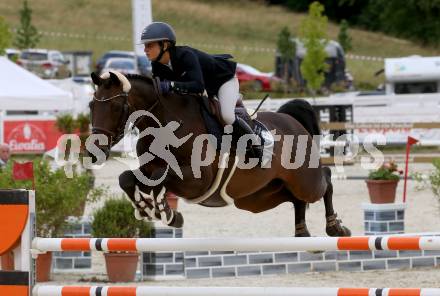 Reiten. Oesterreichische Staatsmeisterschaft.   Calabroa Valentina Ylenia auf Lordarco CC. Margarethen im Lavanttal. Reiterhof Stueckler, am 24.6.2023.
Foto: Kuess



---
pressefotos, pressefotografie, kuess, qs, qspictures, sport, bild, bilder, bilddatenbank