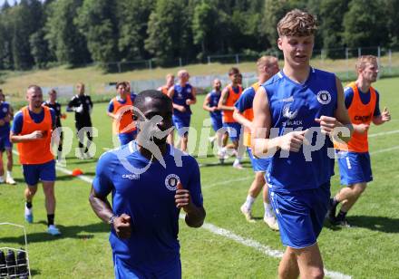 Fussball Bundesliga. Training SK Austria Klagenfurt.   Solomon Bonnah, Nicolas Binder. Viktring, am 26.4.2023.
Foto: Kuess



---
pressefotos, pressefotografie, kuess, qs, qspictures, sport, bild, bilder, bilddatenbank