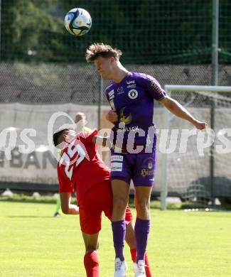 Fussball Bundesliga. Testspiel. Sk Austria KLagenfurt gegen Liefering. Jannik Robatsch, (Austria),  Alexander Murillo  (Liefering). Gmuend, am 7.7. 2023.
Foto: Kuess



---
pressefotos, pressefotografie, kuess, qs, qspictures, sport, bild, bilder, bilddatenbank