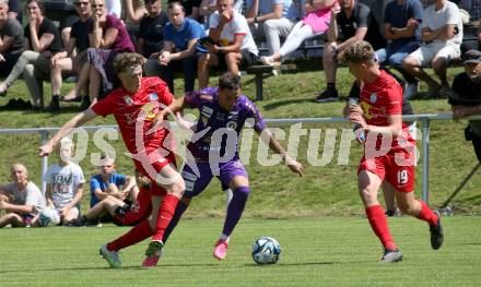 Fussball Bundesliga. Testspiel. Sk Austria KLagenfurt gegen Liefering.  Sinan Karweina, (Austria),   marcel Moswitzer (Liefering). Gmuend, am 7.7. 2023.
Foto: Kuess



---
pressefotos, pressefotografie, kuess, qs, qspictures, sport, bild, bilder, bilddatenbank