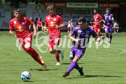 Fussball Bundesliga. Testspiel. Sk Austria KLagenfurt gegen Liefering.  Till Schumacher, (Austria), Tim Trummer   (Liefering). Gmuend, am 7.7. 2023.
Foto: Kuess



---
pressefotos, pressefotografie, kuess, qs, qspictures, sport, bild, bilder, bilddatenbank