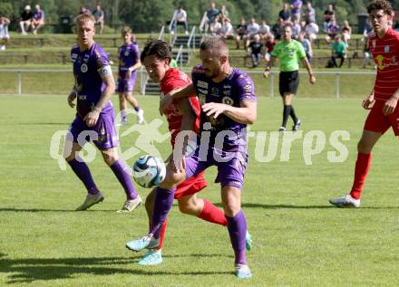 Fussball Bundesliga. Testspiel. Sk Austria KLagenfurt gegen Liefering.  Turgay Gemicibasi,  (Austria),   Sebastian Leitner (Liefering). Gmuend, am 7.7. 2023.
Foto: Kuess



---
pressefotos, pressefotografie, kuess, qs, qspictures, sport, bild, bilder, bilddatenbank