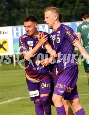 Fussball Testspiel. SK Austria Klagenfurt gegen Leoben. Torjubel Sinan Karweina, Christopher Cvetko (Klagenfurt). Glanegg, am 11.7.2023.
Foto: Kuess



---
pressefotos, pressefotografie, kuess, qs, qspictures, sport, bild, bilder, bilddatenbank