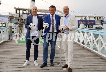 Fussball Bundesliga. Kick off, SK Austria KLagenfurt.  Guenther Gorenzel, Buergermeister Christian Scheider, Herbert Matschek . KLagenfurt, am 18.7.2023.
Foto: Kuess



---
pressefotos, pressefotografie, kuess, qs, qspictures, sport, bild, bilder, bilddatenbank