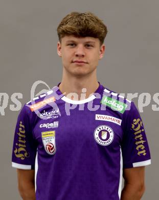 Fussball Bundesliga. SK Austria Klagenfurt. Mannschaftsfototermin. Portrait.   Jannik Robatsch .  Klagenfurt, am 10.7.2023.
Foto: Kuess






---
pressefotos, pressefotografie, kuess, qs, qspictures, sport, bild, bilder, bilddatenbank