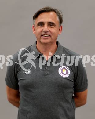 Fussball Bundesliga. SK Austria Klagenfurt. Mannschaftsfototermin. Portrait.    Harald Wagner, Physiotherapeut.  Klagenfurt, am 10.7.2023.
Foto: Kuess






---
pressefotos, pressefotografie, kuess, qs, qspictures, sport, bild, bilder, bilddatenbank