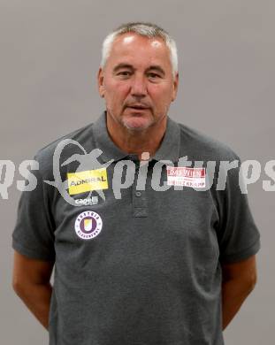 Fussball Bundesliga. SK Austria Klagenfurt. Mannschaftsfototermin. Portrait.  Peter Pacult, Trainer  .  Klagenfurt, am 10.7.2023.
Foto: Kuess






---
pressefotos, pressefotografie, kuess, qs, qspictures, sport, bild, bilder, bilddatenbank