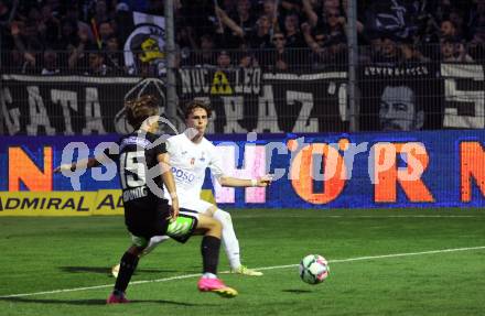 Fussball OEFB Cup. SAK gegen Sturm Graz. Jan Sasa Ogris-Martic,  (SAK),  William Boving Vick   (Sturm Graz). KLagenfurt, am 22.7.2023.
Foto: Kuess






---
pressefotos, pressefotografie, kuess, qs, qspictures, sport, bild, bilder, bilddatenbank