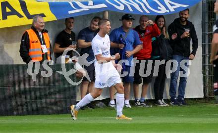 Fussball OEFB Cup. SAK gegen Sturm Graz.  Torjubel Izidor Erazem Kamsek (SAK), KLagenfurt, am 22.7.2023.
Foto: Kuess






---
pressefotos, pressefotografie, kuess, qs, qspictures, sport, bild, bilder, bilddatenbank