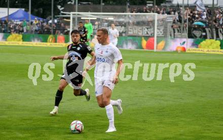 Fussball OEFB Cup. SAK gegen Sturm Graz. Luka Gajic,  (SAK),  Jusuf Gazibegovic   (Sturm Graz). KLagenfurt, am 22.7.2023.
Foto: Kuess






---
pressefotos, pressefotografie, kuess, qs, qspictures, sport, bild, bilder, bilddatenbank