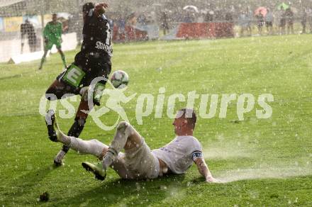 Fussball OEFB Cup. SAK gegen Sturm Graz.  Zoran Vukovic,  (SAK),  Manprit Sarkaria  (Sturm Graz). KLagenfurt, am 22.7.2023.
Foto: Kuess






---
pressefotos, pressefotografie, kuess, qs, qspictures, sport, bild, bilder, bilddatenbank