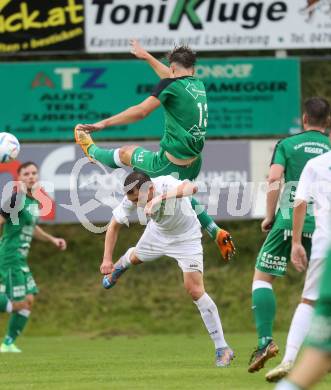 Fussball Kaerntner Liga. Lendorf gegen Landskron.  Sandro Christoph Morgenstern (Lendorf),   Philipp Gatti (Landskron). Lendorf, am 4.8.2023.
Foto: Kuess



---
pressefotos, pressefotografie, kuess, qs, qspictures, sport, bild, bilder, bilddatenbank