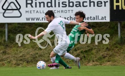 Fussball Kaerntner Liga. Lendorf gegen Landskron. Johannes Brunner  (Lendorf),    Julian Brandstaetter (Landskron). Lendorf, am 4.8.2023.
Foto: Kuess


---
pressefotos, pressefotografie, kuess, qs, qspictures, sport, bild, bilder, bilddatenbank