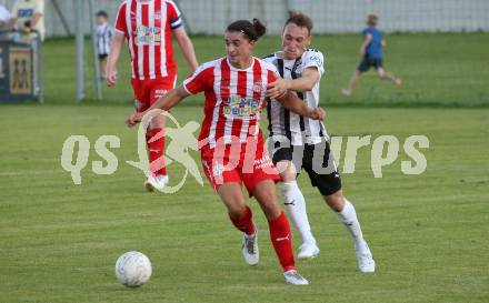 Fussball Kaerntner Liga. Bleiburg gegen KAC.    Marcel Florian Primozic (Bleiburg),   Patrick Legner  (KAC). Bleiburg, am 12.8.2023.
Foto: Kuess
---
pressefotos, pressefotografie, kuess, qs, qspictures, sport, bild, bilder, bilddatenbank