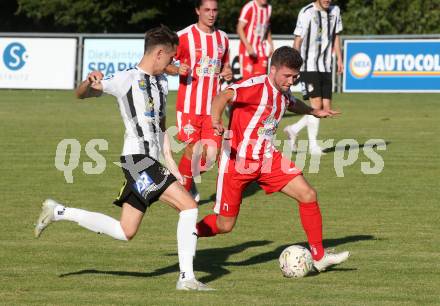 Fussball Kaerntner Liga. Bleiburg gegen KAC.   Mathias Robert Knauder (Bleiburg),  Florian Richard Peterl   (KAC). Bleiburg, am 12.8.2023.
Foto: Kuess
---
pressefotos, pressefotografie, kuess, qs, qspictures, sport, bild, bilder, bilddatenbank