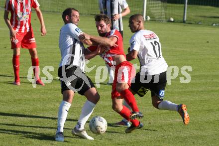 Fussball Kaerntner Liga. Bleiburg gegen KAC.  Patrick Paul Oswaldi  (Bleiburg),   Jakob Orgonyi  (KAC). Bleiburg, am 12.8.2023.
Foto: Kuess
---
pressefotos, pressefotografie, kuess, qs, qspictures, sport, bild, bilder, bilddatenbank