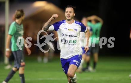 Fussball Kaerntner Liga. Treibach gegen Voelkermarkt.   Torjubel Kevin Vaschauner  (Treibach). Treibach, am 18.8.2023.
Foto: Kuess
---
pressefotos, pressefotografie, kuess, qs, qspictures, sport, bild, bilder, bilddatenbank