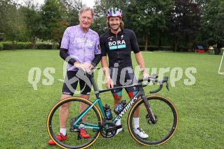 Radsport. Tour de Franz.  Franz Klammer, Marco Haller. St. Veit, am 9.8.2023.
Foto: Kuess



---
pressefotos, pressefotografie, kuess, qs, qspictures, sport, bild, bilder, bilddatenbank