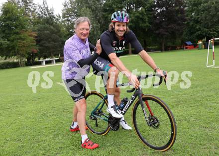 Radsport. Tour de Franz.  Franz Klammer, Marco Haller. St. Veit, am 9.8.2023.
Foto: Kuess



---
pressefotos, pressefotografie, kuess, qs, qspictures, sport, bild, bilder, bilddatenbank