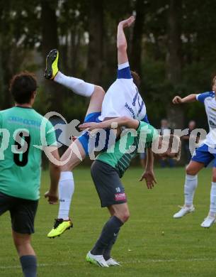 Fussball Kaerntner Liga. Treibach gegen Voelkermarkt.  Hanno Ulrich Wachernig  (Treibach),     Ziga Anzelj (Voelkermarkt). Treibach, am 18.8.2023.
Foto: Kuess
---
pressefotos, pressefotografie, kuess, qs, qspictures, sport, bild, bilder, bilddatenbank