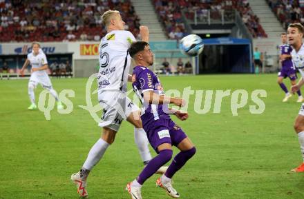 Fussball Bundesliga. SK Austria Klagenfurt gegen Cashpoint SCR Altach.  Sinan Karweina,   (Klagenfurt),  Lukas Josef Gugganig  (Altach).  Klagenfurt, am 19.8.2023.
Foto: Kuess
---
pressefotos, pressefotografie, kuess, qs, qspictures, sport, bild, bilder, bilddatenbank