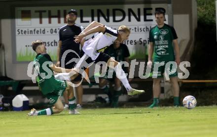 Fussball Kaerntner Liga. Lendorf gegen Spittal.  Michael Morgenstern  (Lendorf),   Tristan Bruekk  (Spittal). Lendorf am 25.8.2023.
Foto: Kuess
---
pressefotos, pressefotografie, kuess, qs, qspictures, sport, bild, bilder, bilddatenbank