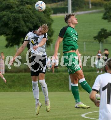 Fussball Kaerntner Liga. Lendorf gegen Spittal.  Sandro Christoph Morgenstern  (Lendorf),     Tristan Bruekk (Spittal). Lendorf am 25.8.2023.
Foto: Kuess
---
pressefotos, pressefotografie, kuess, qs, qspictures, sport, bild, bilder, bilddatenbank