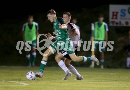 Fussball Kaerntner Liga. Lendorf gegen Spittal. Michael Morgenstern   (Lendorf),    Ralph Roman Scheer  (Spittal). Lendorf am 25.8.2023.
Foto: Kuess
---
pressefotos, pressefotografie, kuess, qs, qspictures, sport, bild, bilder, bilddatenbank