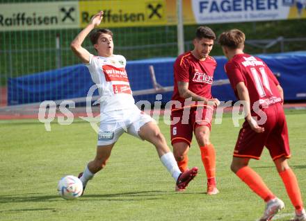 Fussball Unterliga West. Lienz gegen Woelfnitz   Sandro Unterreiner (Lienz),  Aljaz Tot   (Woelfnitz). Lienz am 26.8.2023.
Foto: Kuess
---
pressefotos, pressefotografie, kuess, qs, qspictures, sport, bild, bilder, bilddatenbank