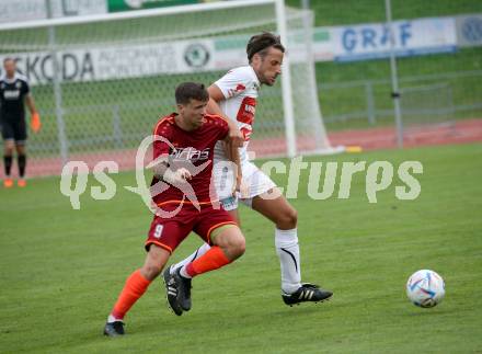 Fussball Unterliga West. Lienz gegen Woelfnitz   Manuel Eder  (Lienz),    Zan Poglajen (Woelfnitz). Lienz am 26.8.2023.
Foto: Kuess
---
pressefotos, pressefotografie, kuess, qs, qspictures, sport, bild, bilder, bilddatenbank