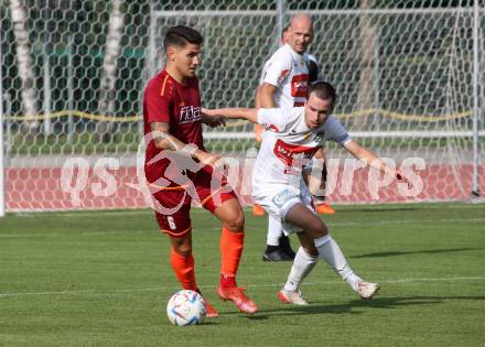 Fussball Unterliga West. Lienz gegen Woelfnitz  Manuel Amoser  (Lienz),   Aljaz Tot  (Woelfnitz). Lienz am 26.8.2023.
Foto: Kuess
---
pressefotos, pressefotografie, kuess, qs, qspictures, sport, bild, bilder, bilddatenbank